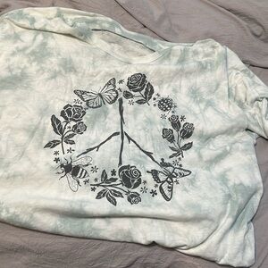 Floral peace sign tee